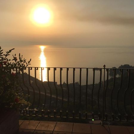 B&B La Terrazza Sul Mare Taormina Luaran gambar